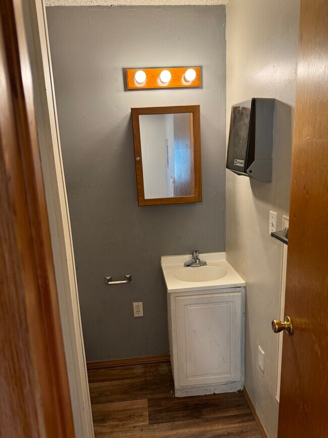 Photo - 227-4000 4000 Rd