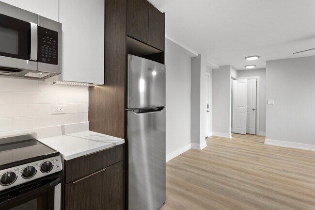 Photo - 6026 N Winthrop Ave