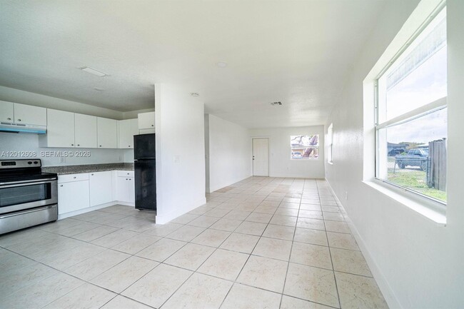 Photo - 705 NW 13th Terrace