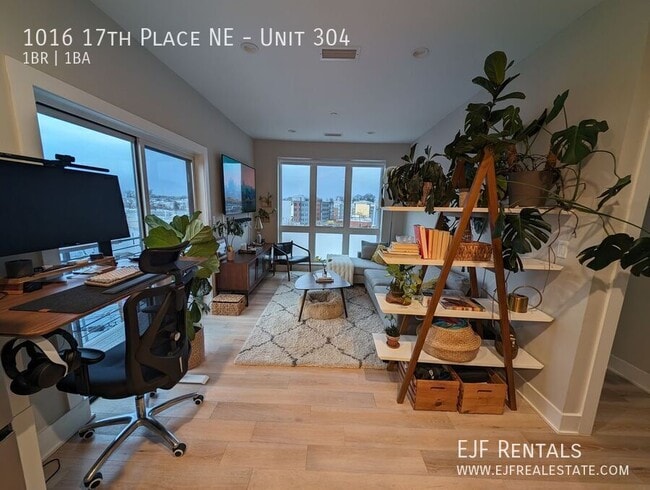 Photo - 1016 17th Pl NE Unit 304