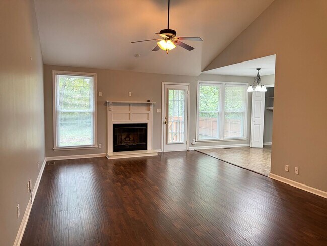 Photo - Sango! Partial Brick home with 3 bedrooms,...