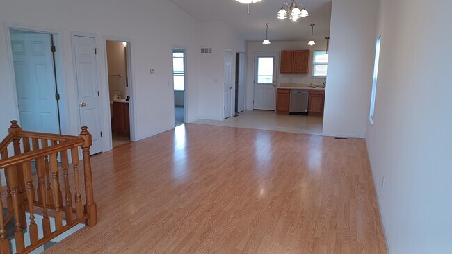 Photo - 348 Oak Ridge Pkwy