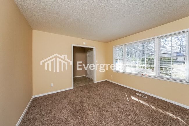 424 Carriage Dr