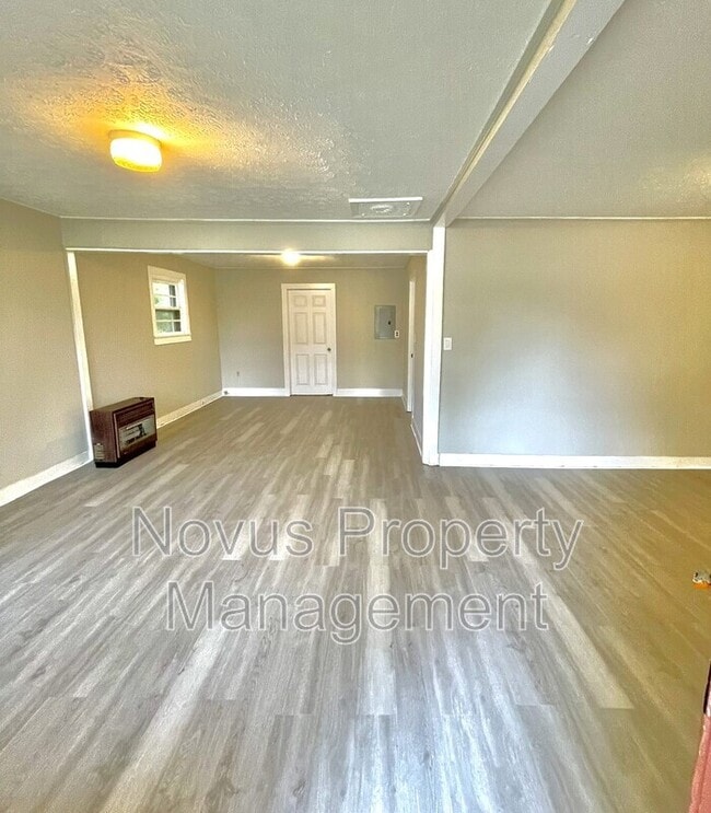 Photo - 110 Austin Cir