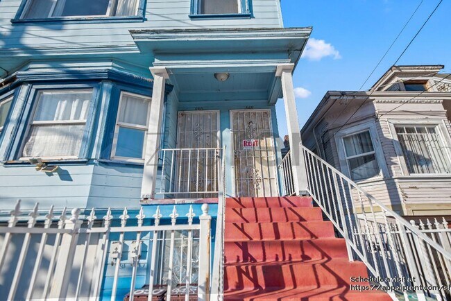 Photo - 848 Mead Ave