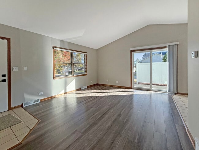 Photo - 139 Spuhler Dr