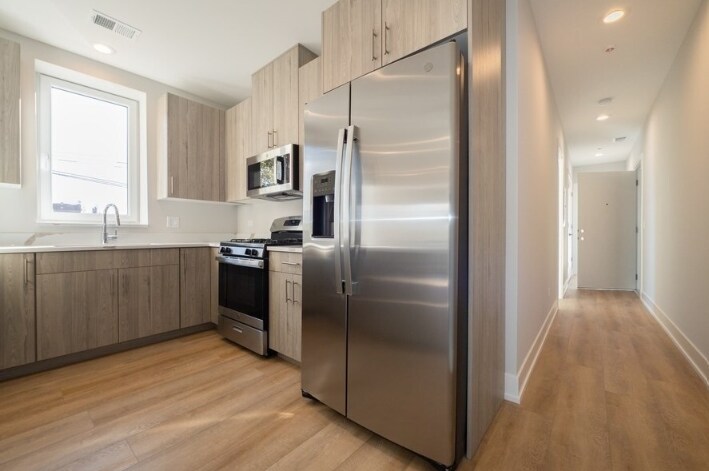 Photo - 16300 Van Aken Blvd Condo
