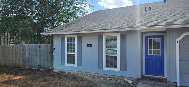 404 Creek Cove