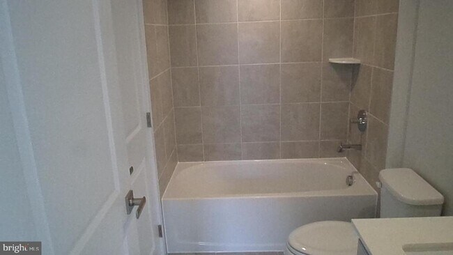 Photo - 9399 Edenderry Dr