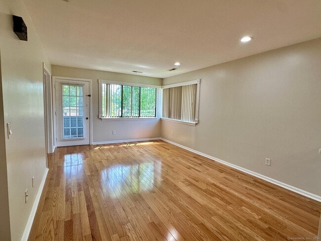 Photo - 17 Lance Cir Unit 17