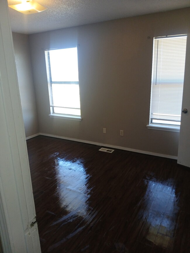 Photo - 4301 Yorkshire Dr Unit 10