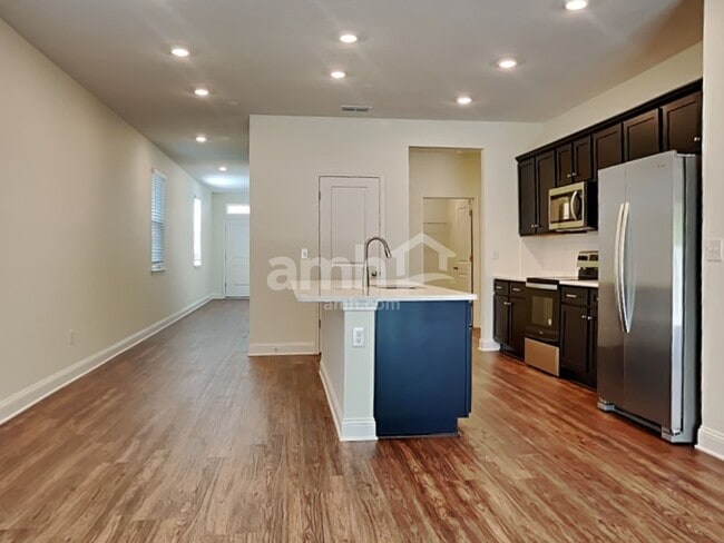 Photo - 139 Onate Cir