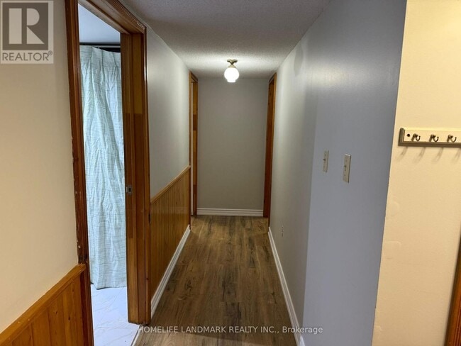 Photo - 174 Colborne St W