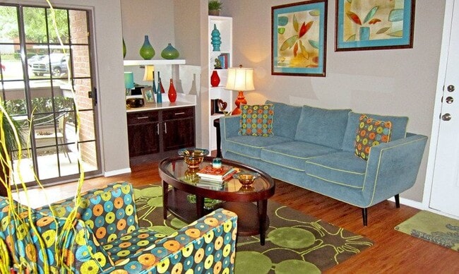 Building Photo - 9617 Great Hills Trl