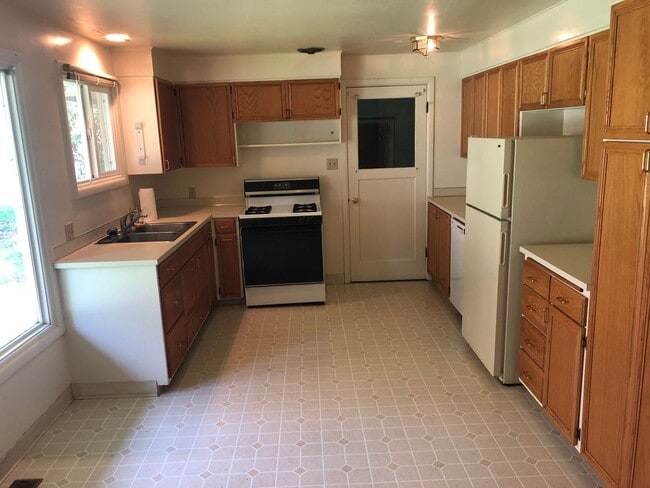 Photo - Charming 2 or 3 bedroom, 1 bath home in Great Location!