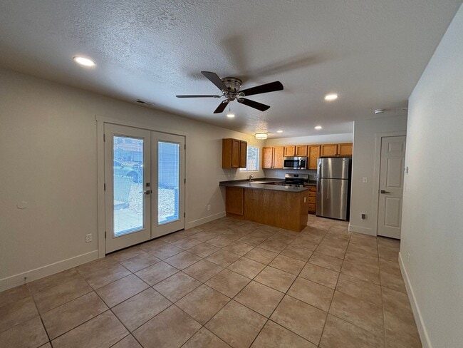 Photo - SPACIOUS 2 BEDROOM TOWNHOME FOR RENT!