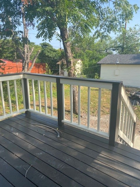722 John Adams Dr