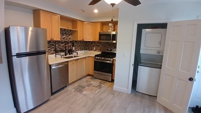 Photo - 93 Bayview Ave Unidad 2S