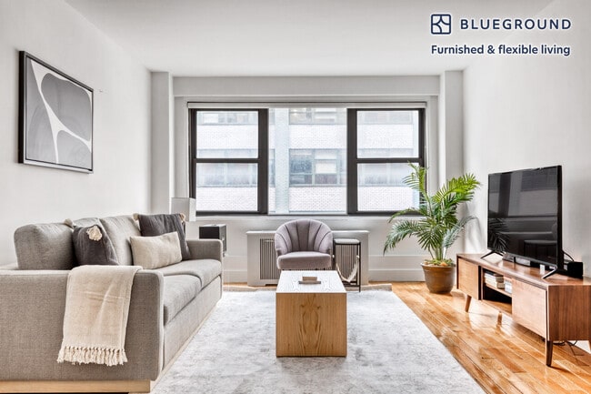 Building Photo - 141 E 33rd St Rental