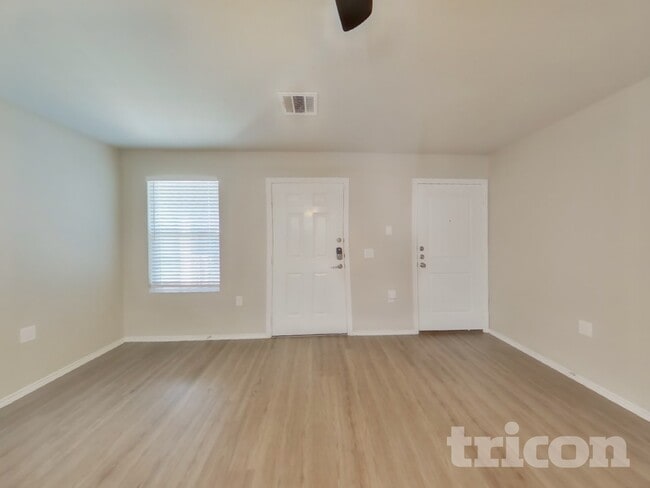 Photo - 7022 Cozy Run