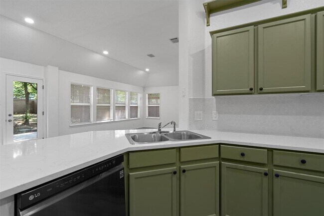 Photo - 4106 Springwillow Ln