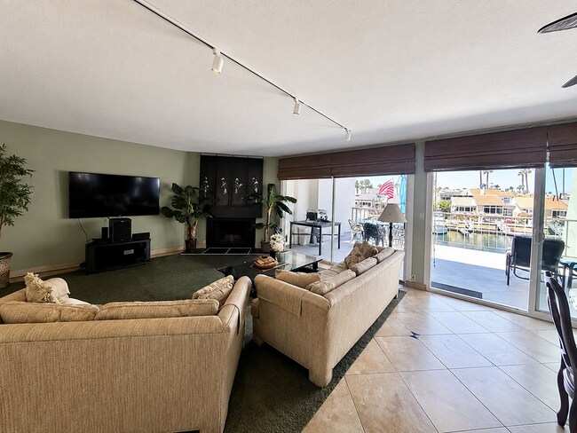 92 Antigua Ct