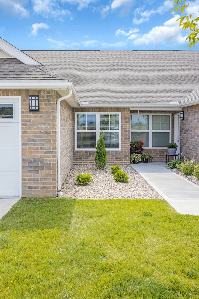 Photo - Redwood Greenwood