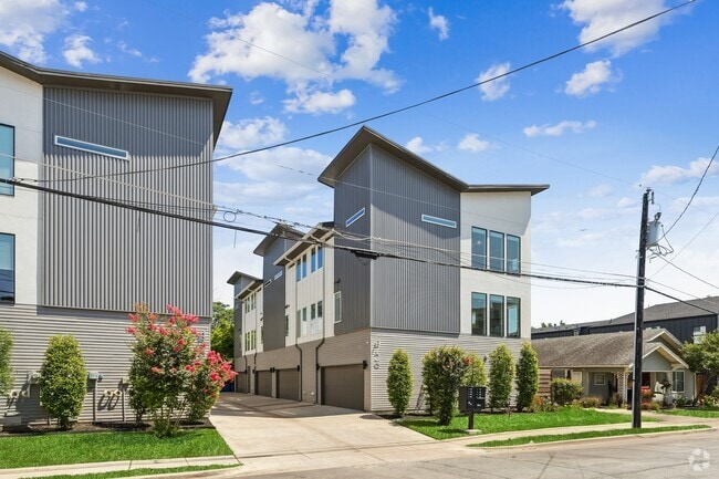 Building Photo - 4726 Manett St Rental
