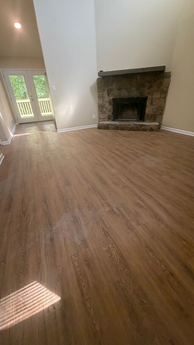 Photo - 183 Vaughn Rd