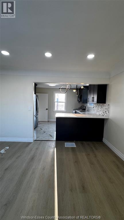 Photo - 2475 Meighen Rd