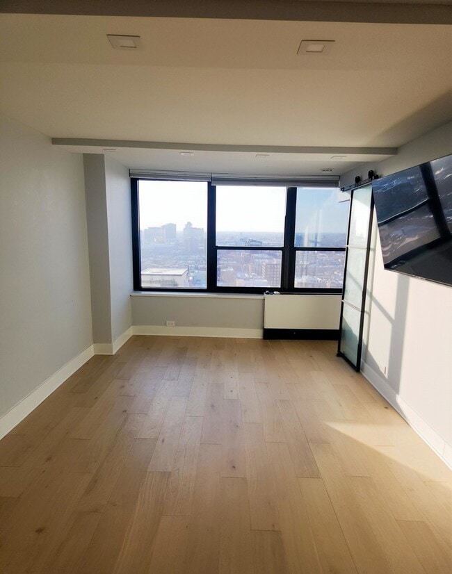 Photo - 1560 N Sandburg Terrace Unidad 2605J