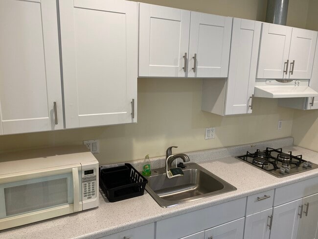 Photo - 6451 Bothwell Rd