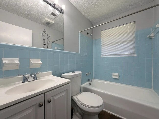 4882 Valley Dale Ct SW Unit B