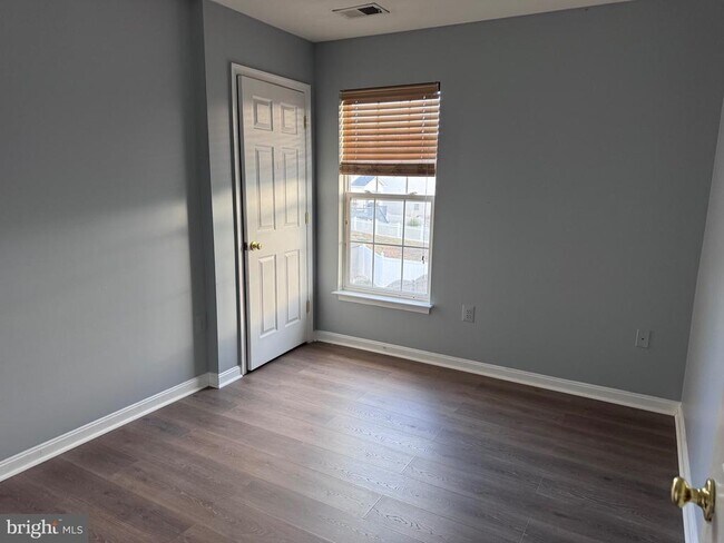 Photo - 2004 Taylor Grace Ct