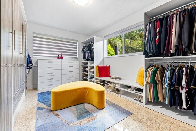 Photo - 2121 Red Rd