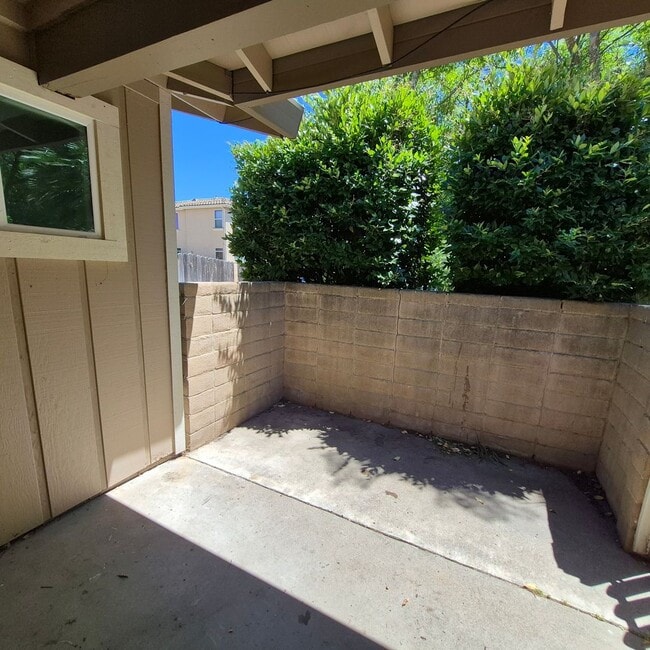 Photo - 3332 Jayanne Way Unidad 5401 Kimsue Way