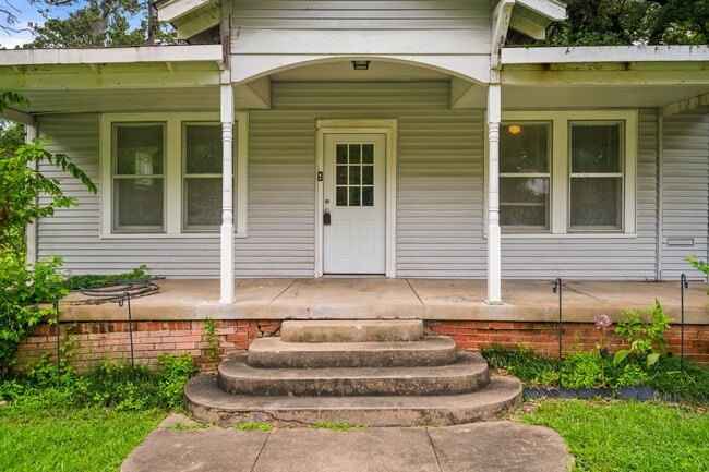 Photo - 109 Claiborne St