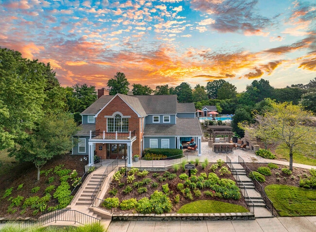 Photo - MAA Brentwood