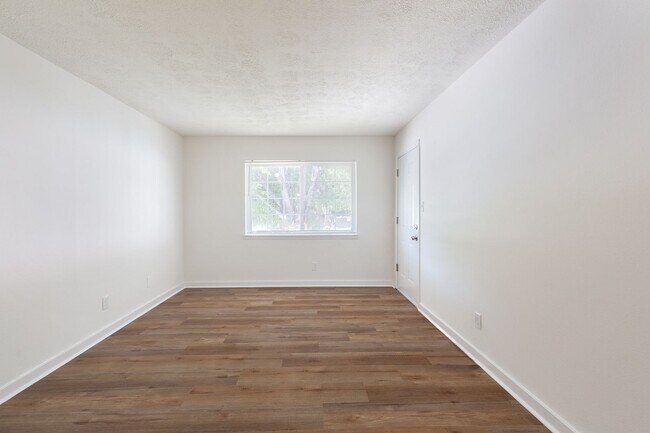 641 Powder Springs St Unit 11
