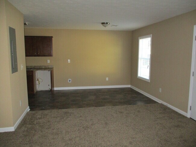 Photo - 6th Crt. 1812**Dale Unit Apartment A
