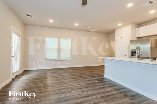 Photo - 18306 W Centro Cir