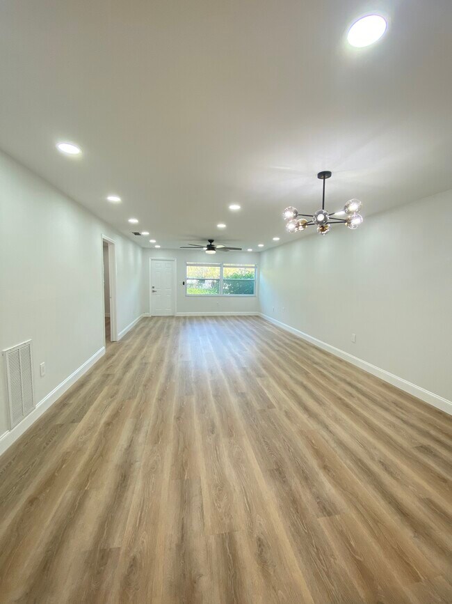 9851 113th St Unit 112