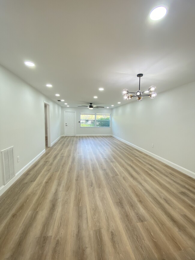 Photo - 9851 113th St Unit 112