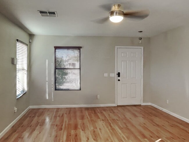 Photo - 669 W Silver Reef Ct