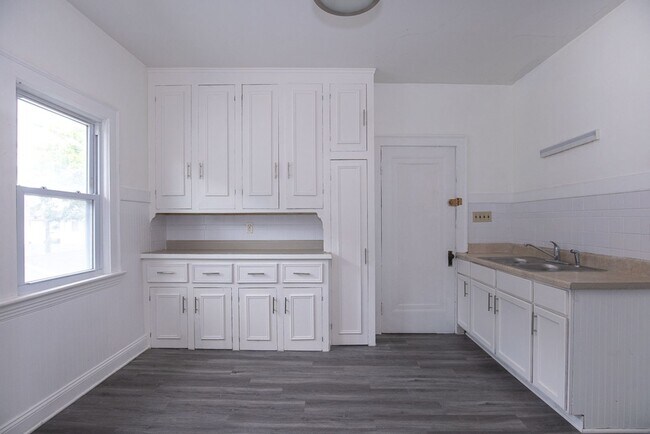 Photo - 2119 Lewis Dr Unidad UP