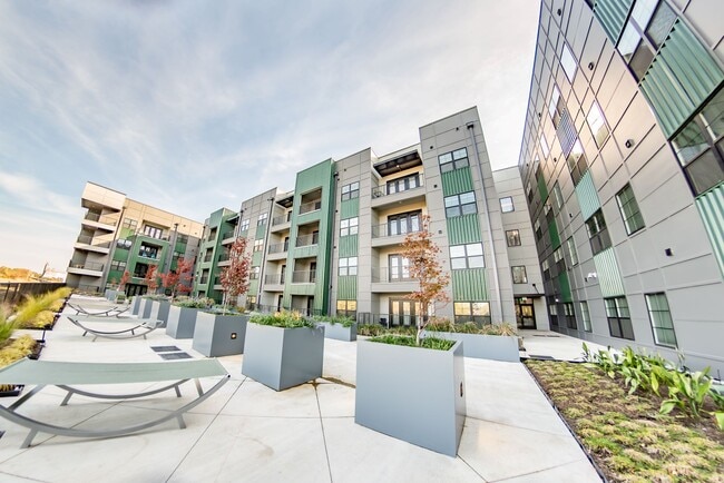 Harbor Side at Conwood Flats Apartments