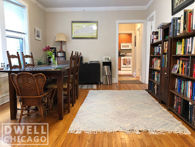 Photo - 930 W Gunnison St Condo Unit 1