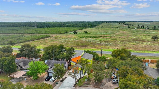 Photo - 124 S Mockingbird Cir