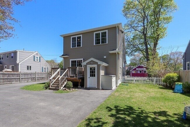 Photo - 214 Shaw St