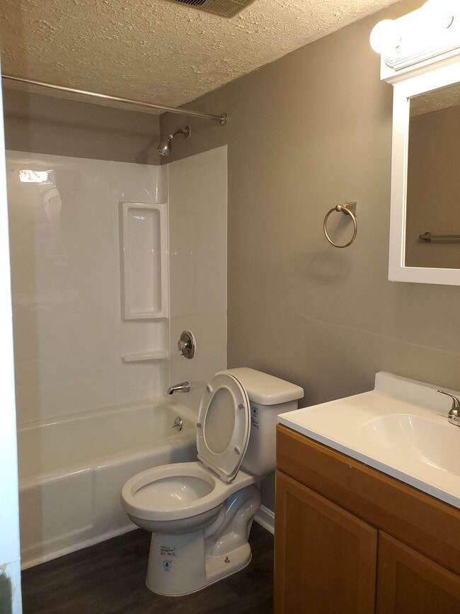 Christopher Square Apartments NEW MANAGEMENT!